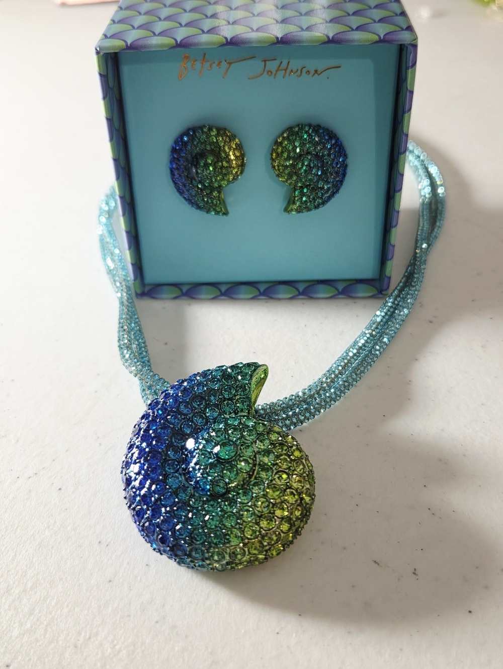 NWT Betsey Johnson Sea Shell Earrings And Bracelet